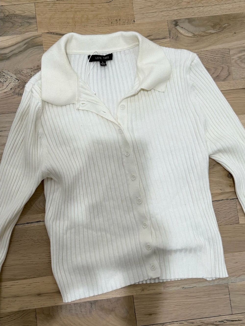 NWOT JUNIORS Love Tree Ribbed Collared Button-Down Top in Cream | L